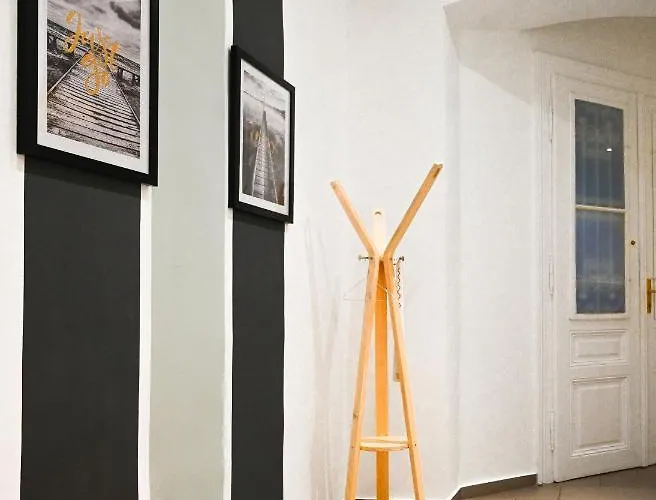 Modern Wiener Stadthalle Apartment *
